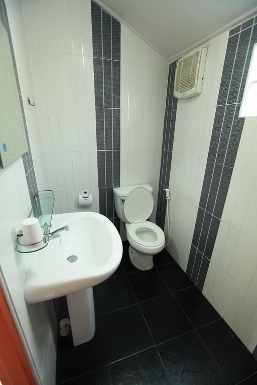 Moon River Resort Ubon Ratchathani Room photo
