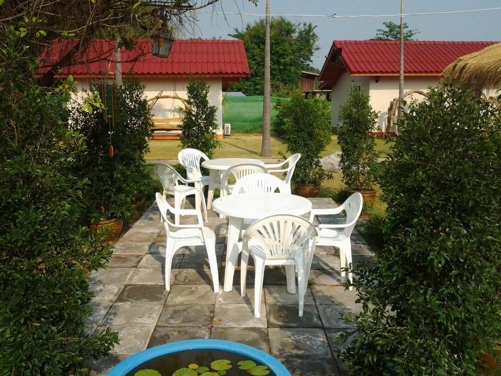 Moon River Resort Ubon Ratchathani Exterior photo