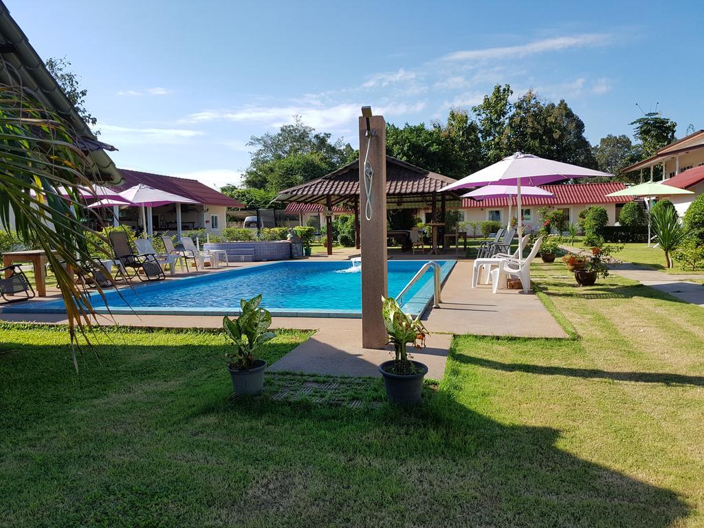 Moon River Resort Ubon Ratchathani Exterior photo