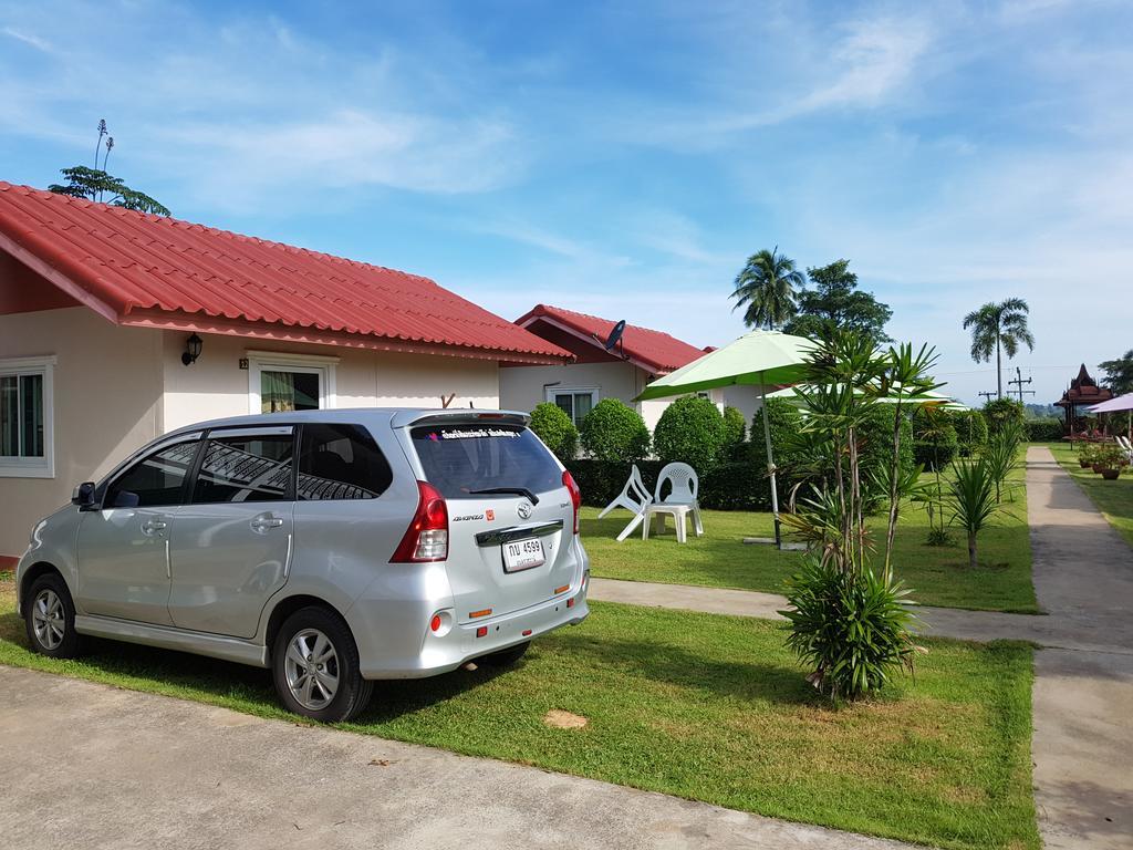 Moon River Resort Ubon Ratchathani Exterior photo